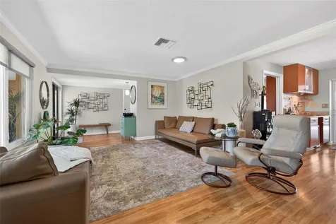 4461 38th Way S St Petersburg FL 33711