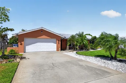 4461 38th Way S St Petersburg FL 33711
