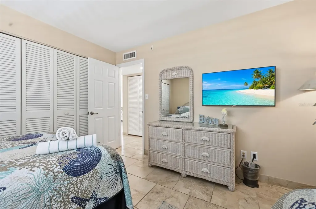 5962 Midnight Pass Road Sarasota FL 34242