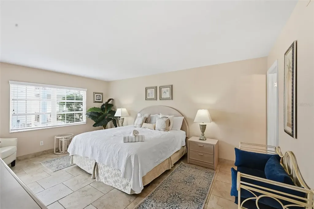 5962 Midnight Pass Road Sarasota FL 34242