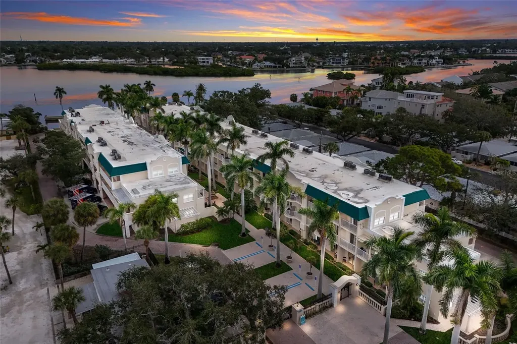 5962 Midnight Pass Road Sarasota FL 34242