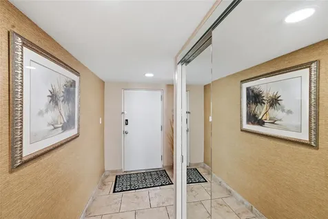 5962 Midnight Pass Road Sarasota FL 34242