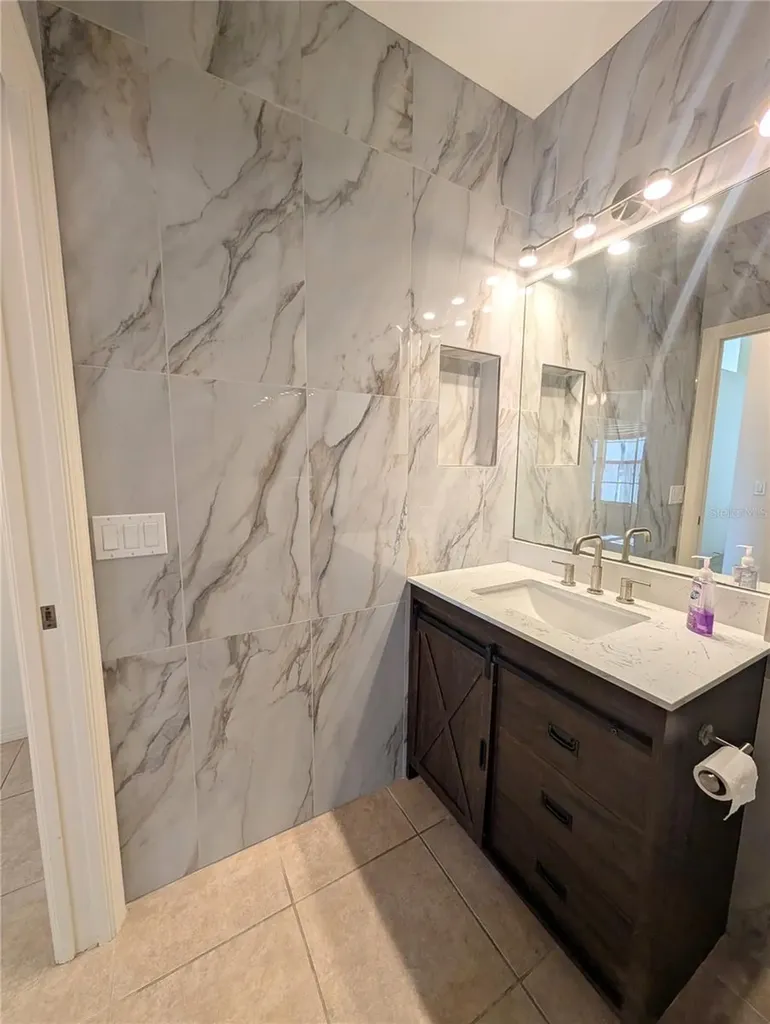 432 Sunset Lake Boulevard Venice FL 34292