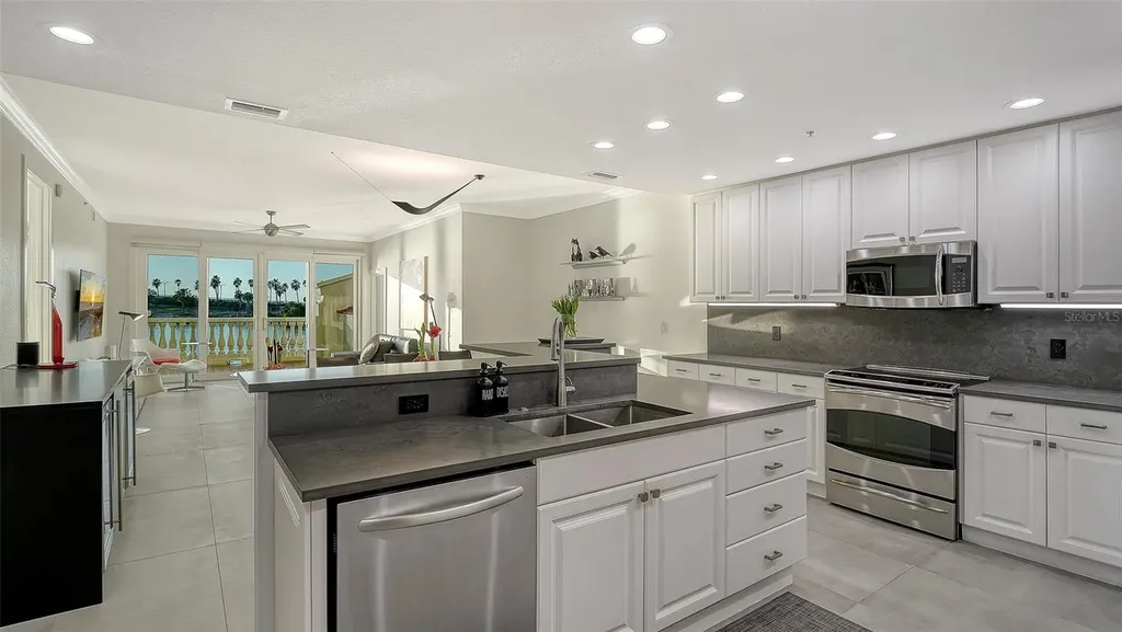166 Golden Gate Point Sarasota FL 34236