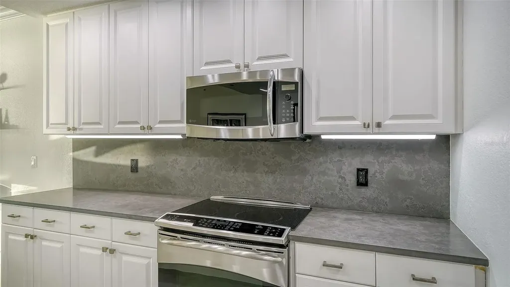 166 Golden Gate Point Sarasota FL 34236