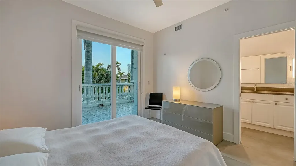 166 Golden Gate Point Sarasota FL 34236
