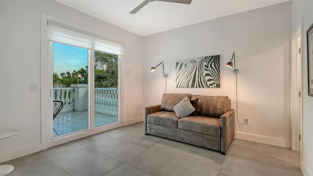 166 Golden Gate Point Sarasota FL 34236