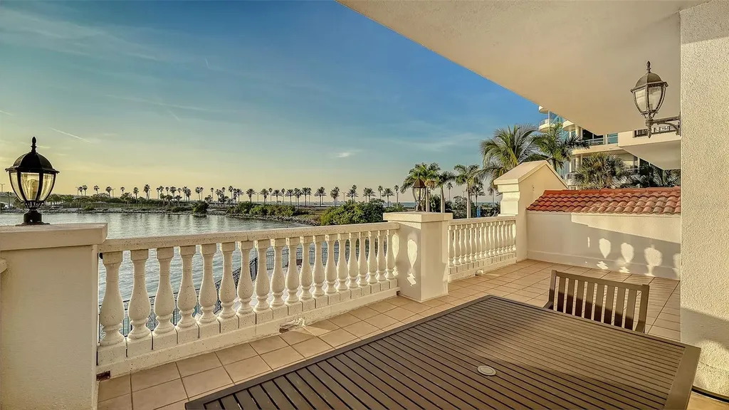 166 Golden Gate Point Sarasota FL 34236