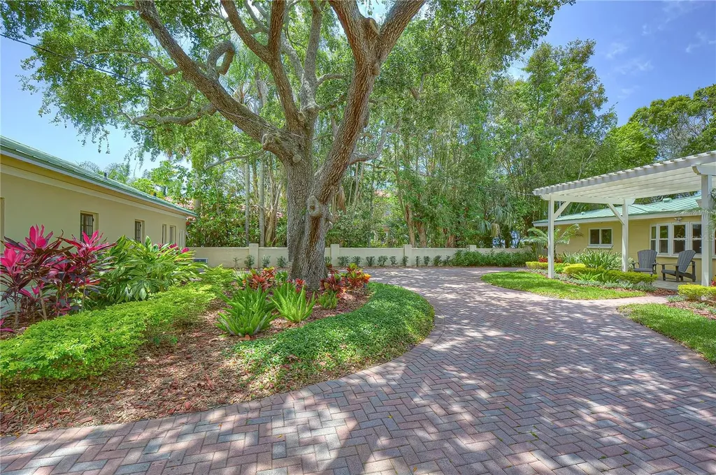 115 Buena Vista Drive S Dunedin FL 34698