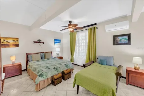 110 Freire Calle Rubi Cidra PR 00739