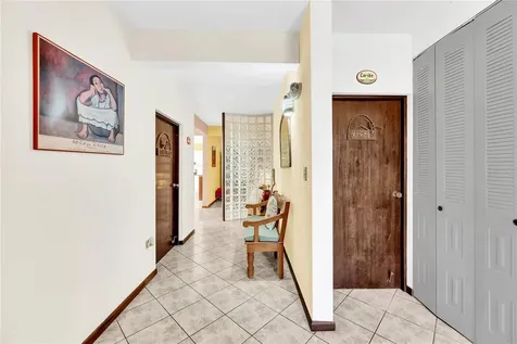 110 Freire Calle Rubi Cidra PR 00739