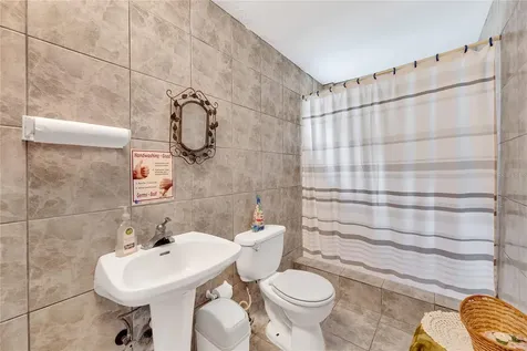 110 Freire Calle Rubi Cidra PR 00739