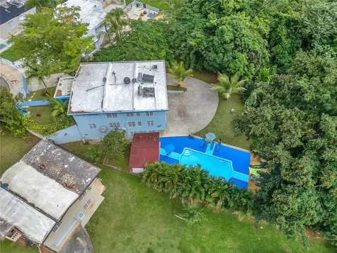 110 Freire Calle Rubi Cidra PR 00739