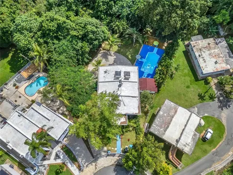 110 Freire Calle Rubi Cidra PR 00739