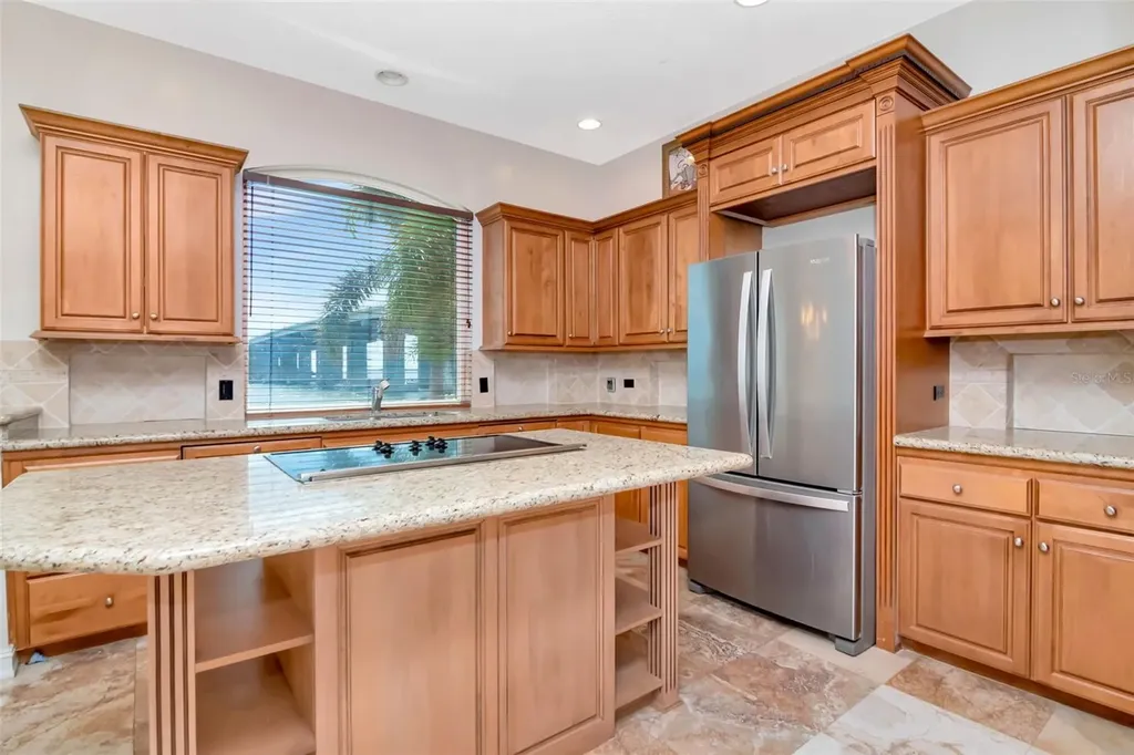 7680 Paradise Pointe Circle S St Petersburg FL 33711
