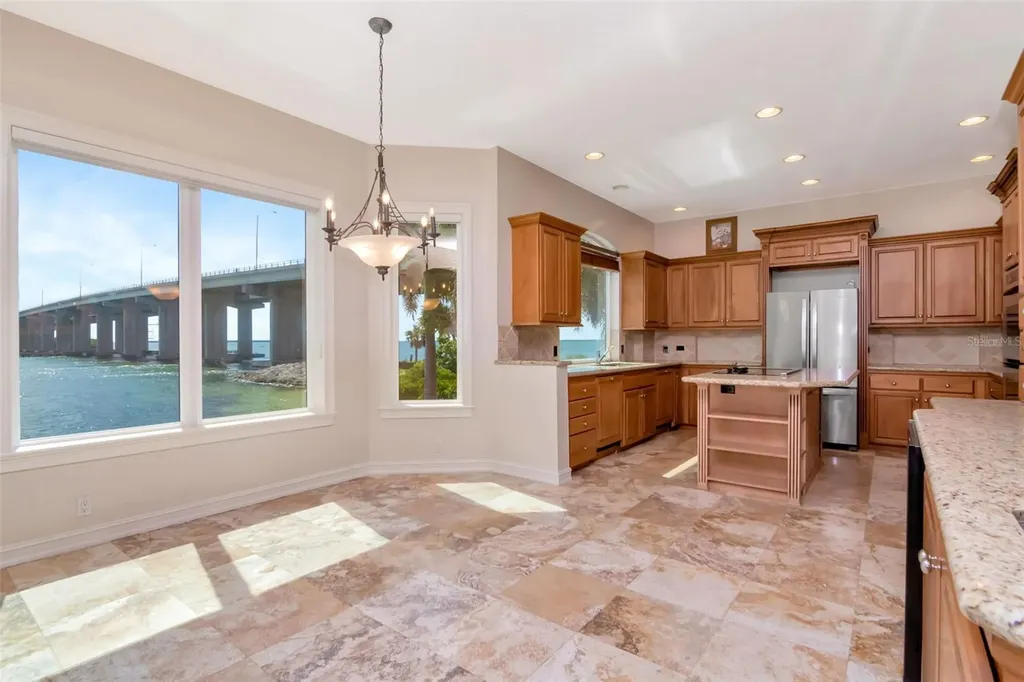 7680 Paradise Pointe Circle S St Petersburg FL 33711