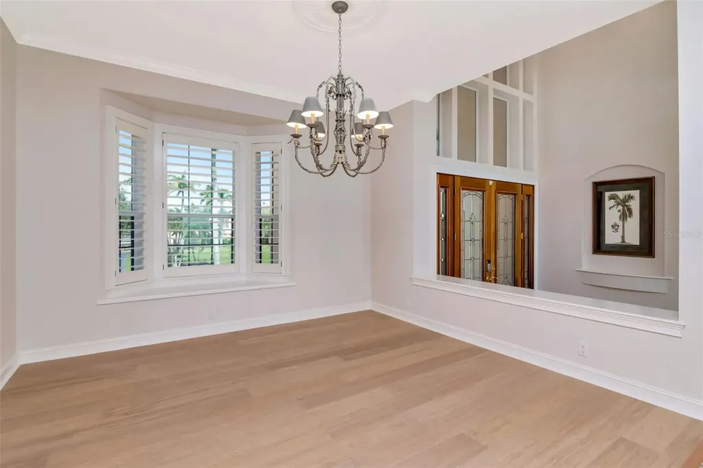7680 Paradise Pointe Circle S St Petersburg FL 33711