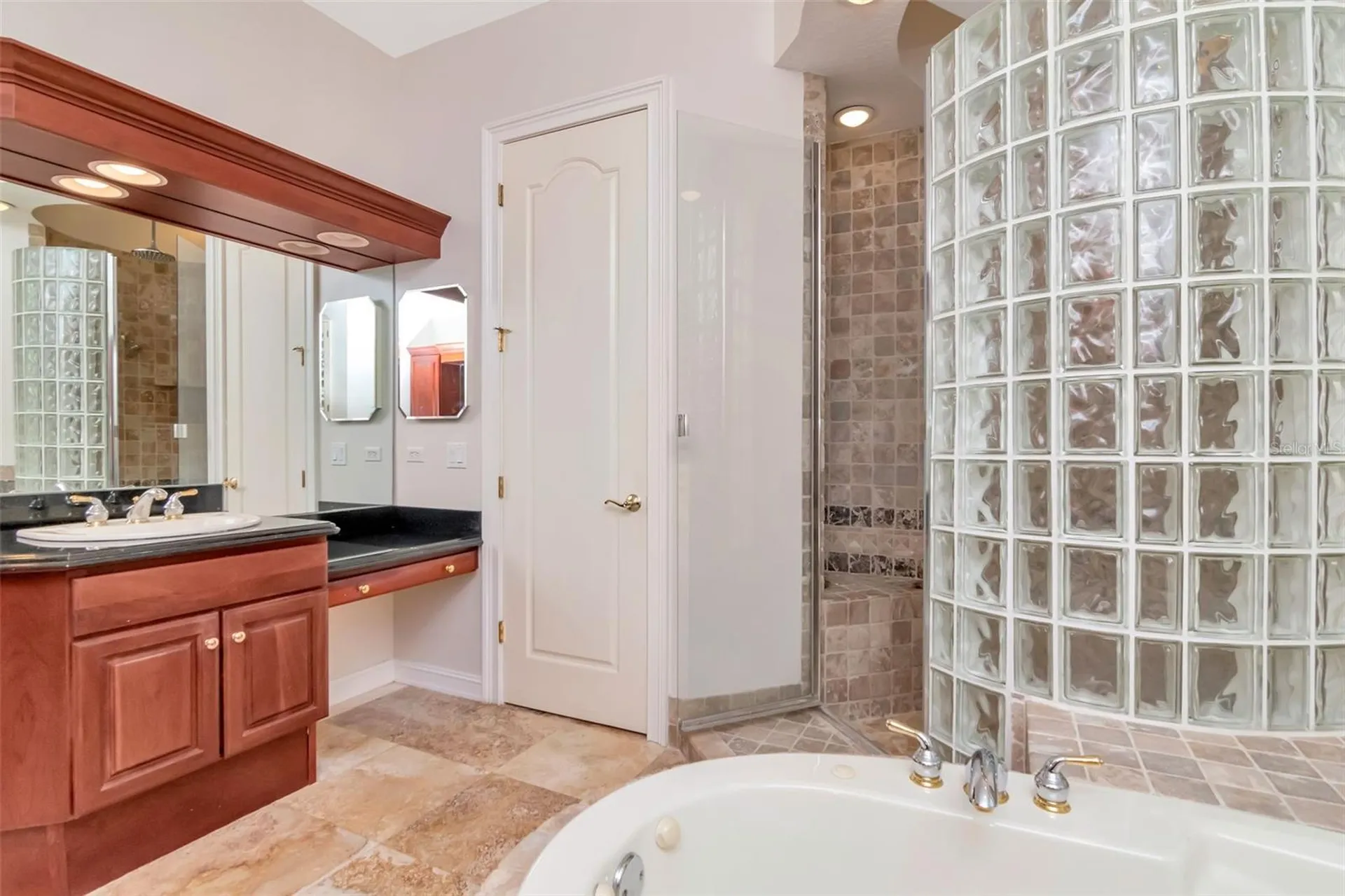 7680 Paradise Pointe Circle S St Petersburg FL 33711