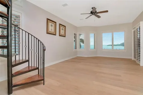 7680 Paradise Pointe Circle S St Petersburg FL 33711