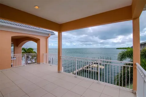 7680 Paradise Pointe Circle S St Petersburg FL 33711