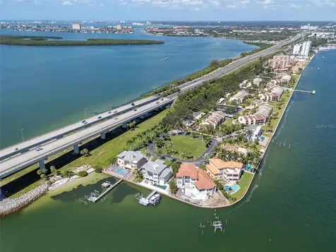 7680 Paradise Pointe Circle S St Petersburg FL 33711