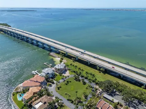 7680 Paradise Pointe Circle S St Petersburg FL 33711