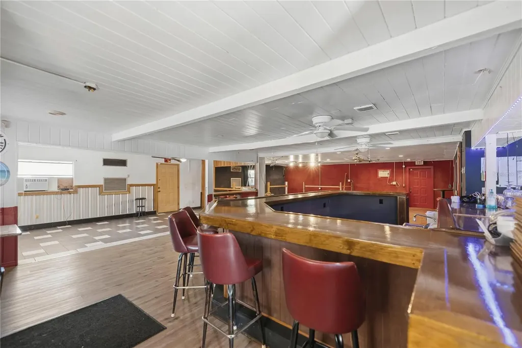 2451 SE Highway 41 Morriston FL 32668