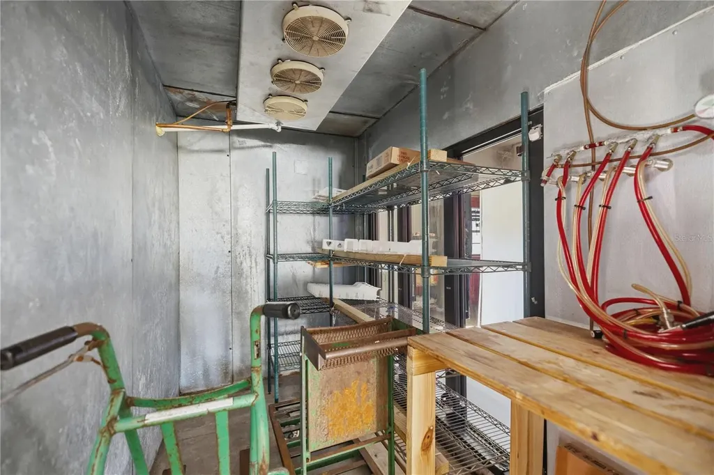 2451 SE Highway 41 Morriston FL 32668