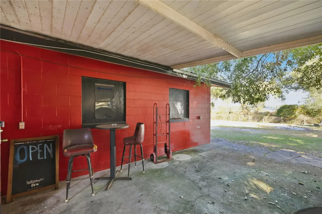 2451 SE Highway 41 Morriston FL 32668