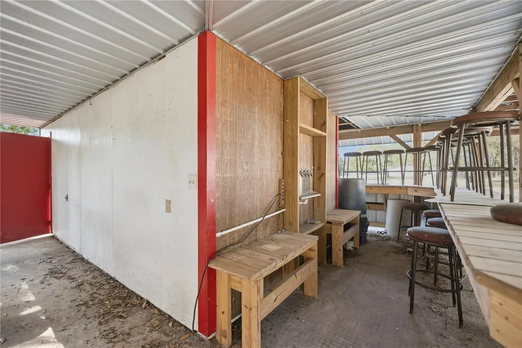 2451 SE Highway 41 Morriston FL 32668