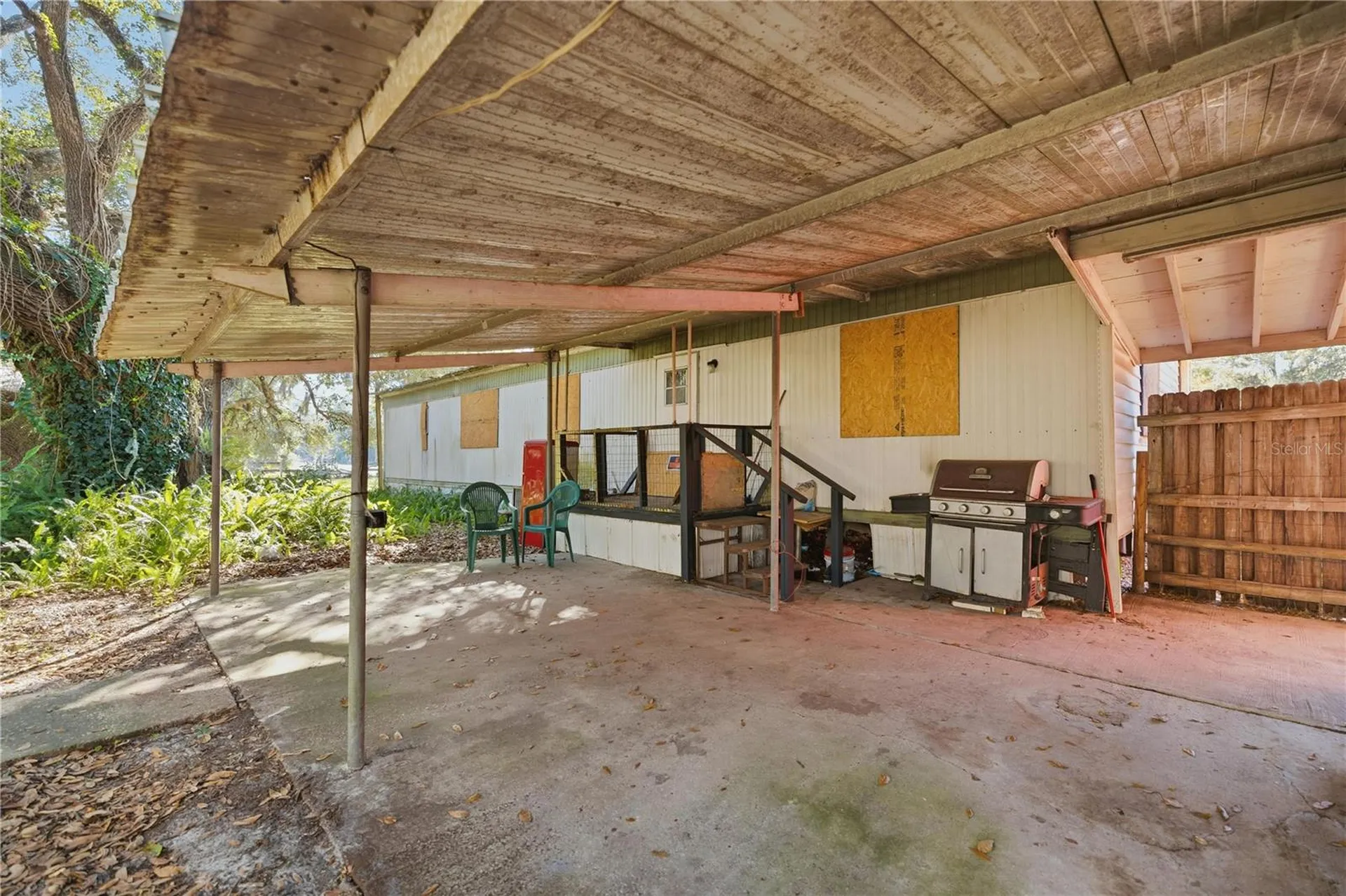 2451 SE Highway 41 Morriston FL 32668