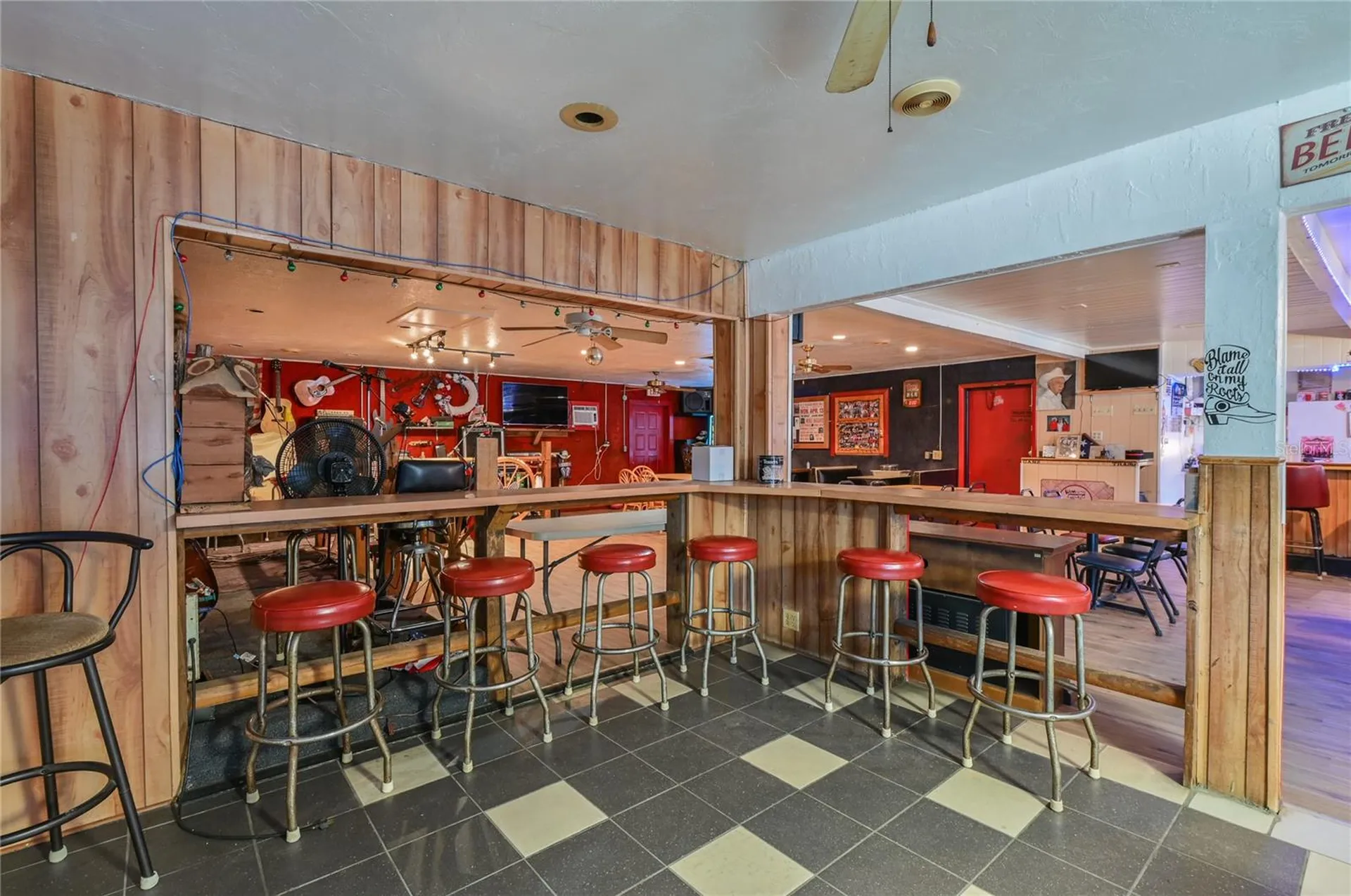 2451 SE Highway 41 Morriston FL 32668