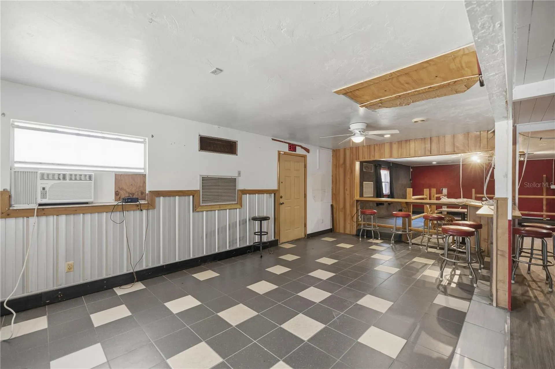 2451 SE Highway 41 Morriston FL 32668