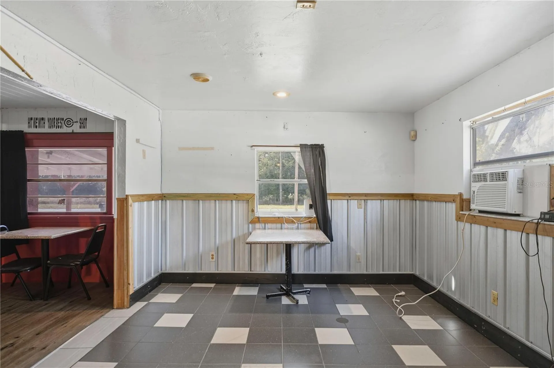 2451 SE Highway 41 Morriston FL 32668