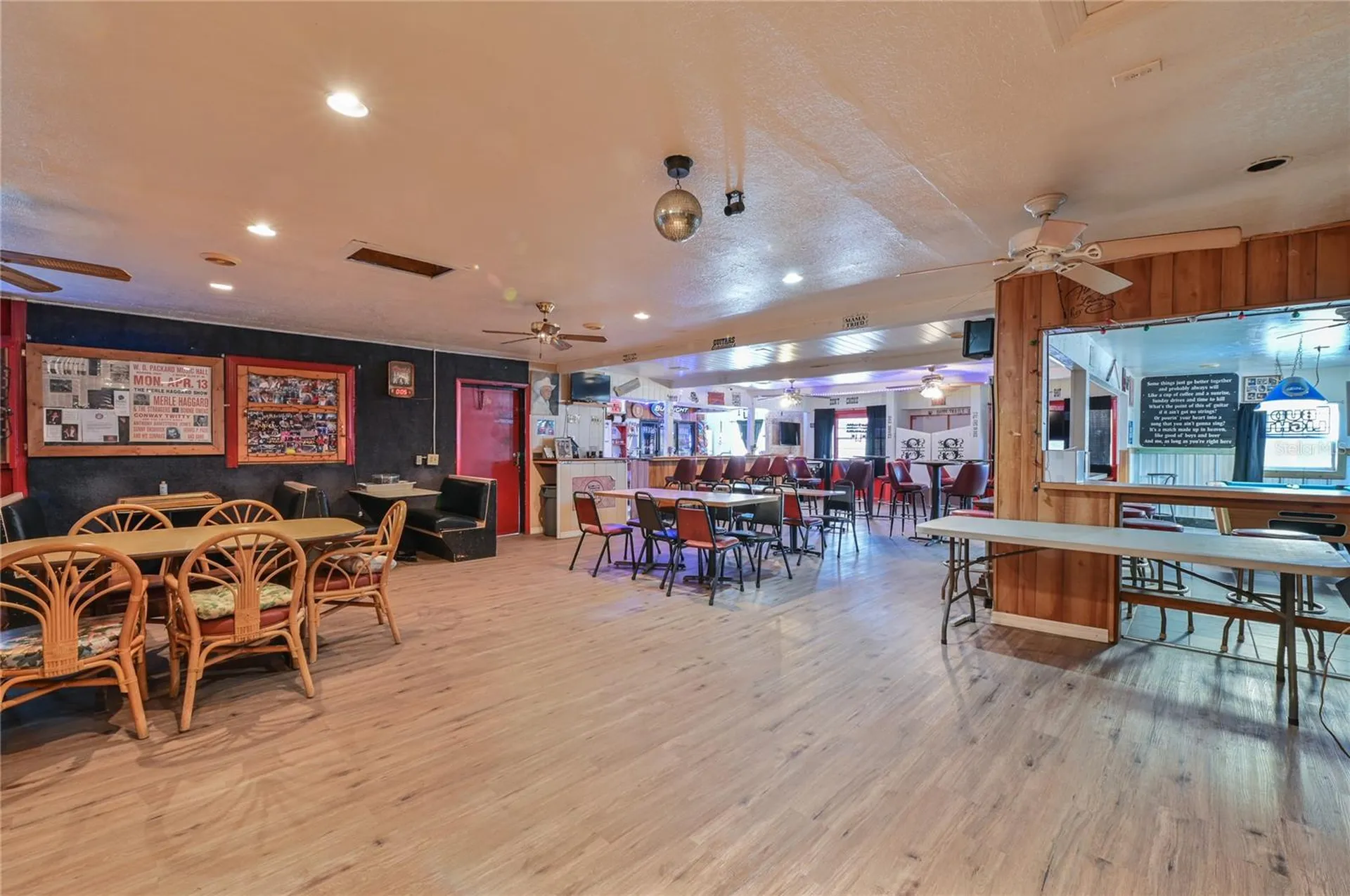 2451 SE Highway 41 Morriston FL 32668