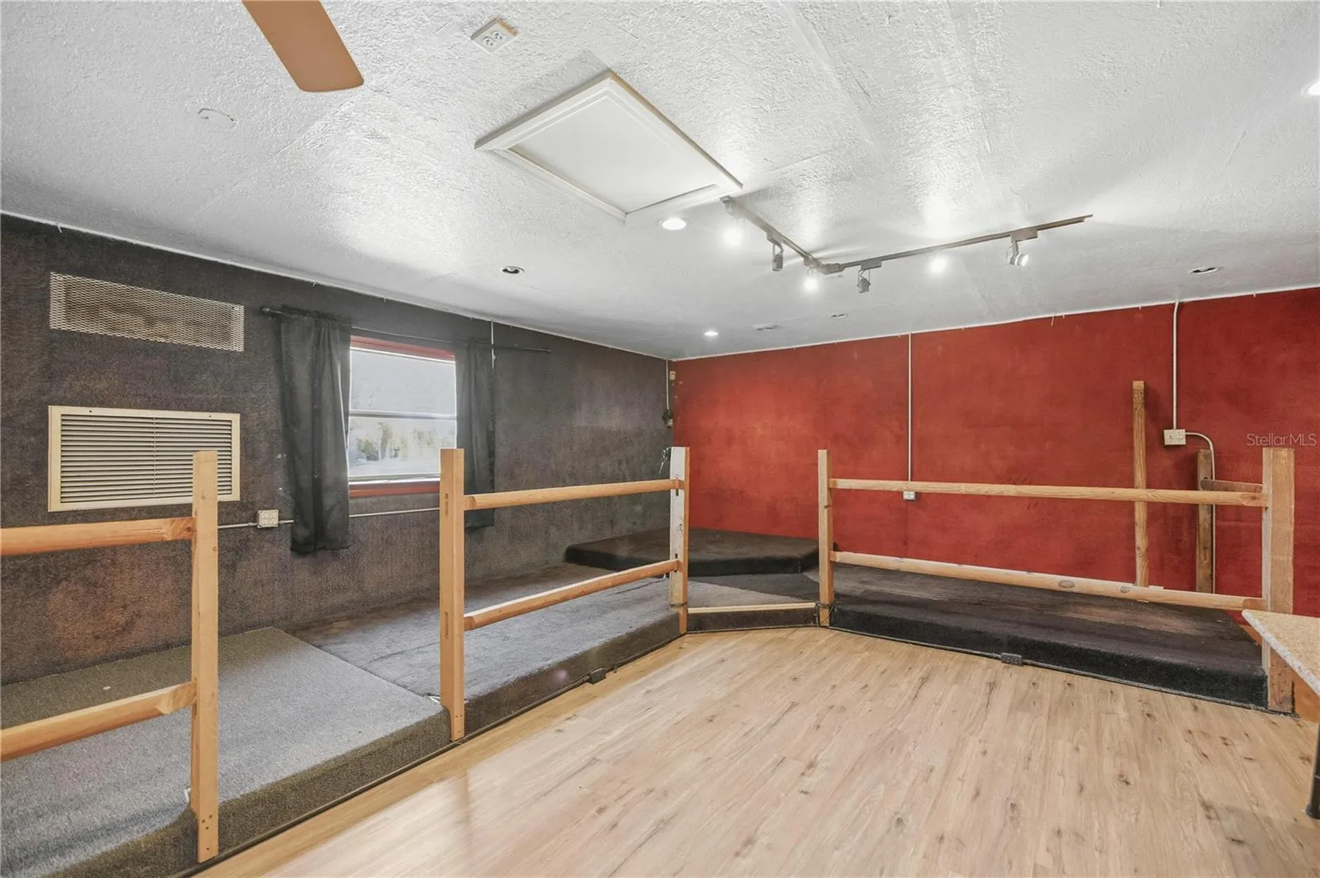 2451 SE Highway 41 Morriston FL 32668