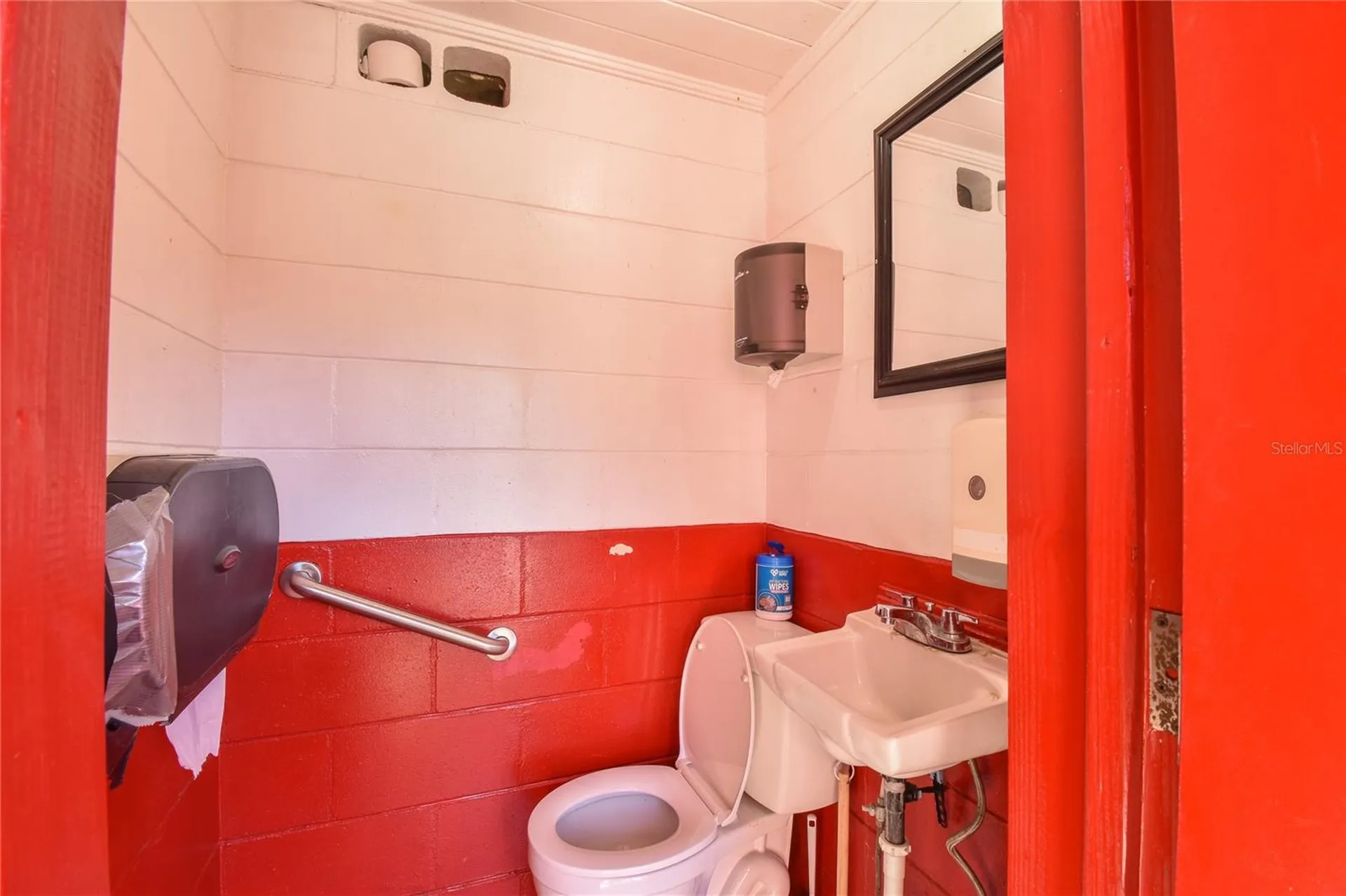 2451 SE Highway 41 Morriston FL 32668