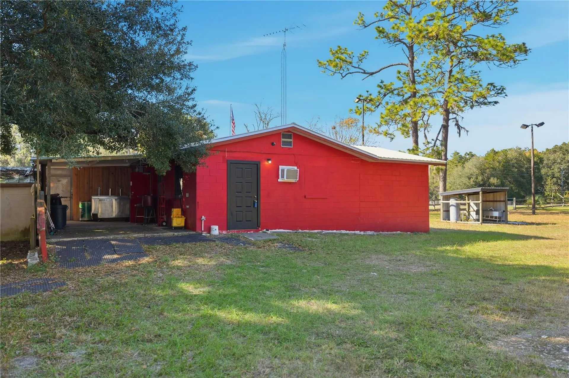 2451 SE Highway 41 Morriston FL 32668