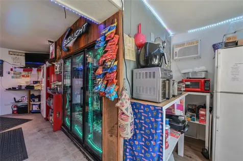 2451 SE Highway 41 Morriston FL 32668