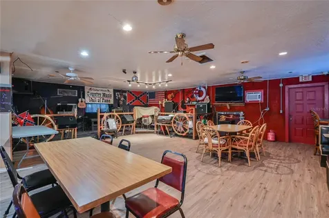 2451 SE Highway 41 Morriston FL 32668