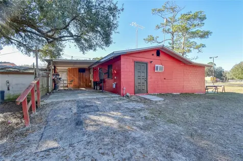 2451 SE Highway 41 Morriston FL 32668