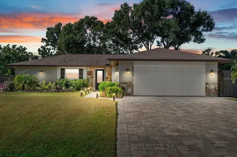 4428 Meadow Creek Circle Sarasota FL 34233