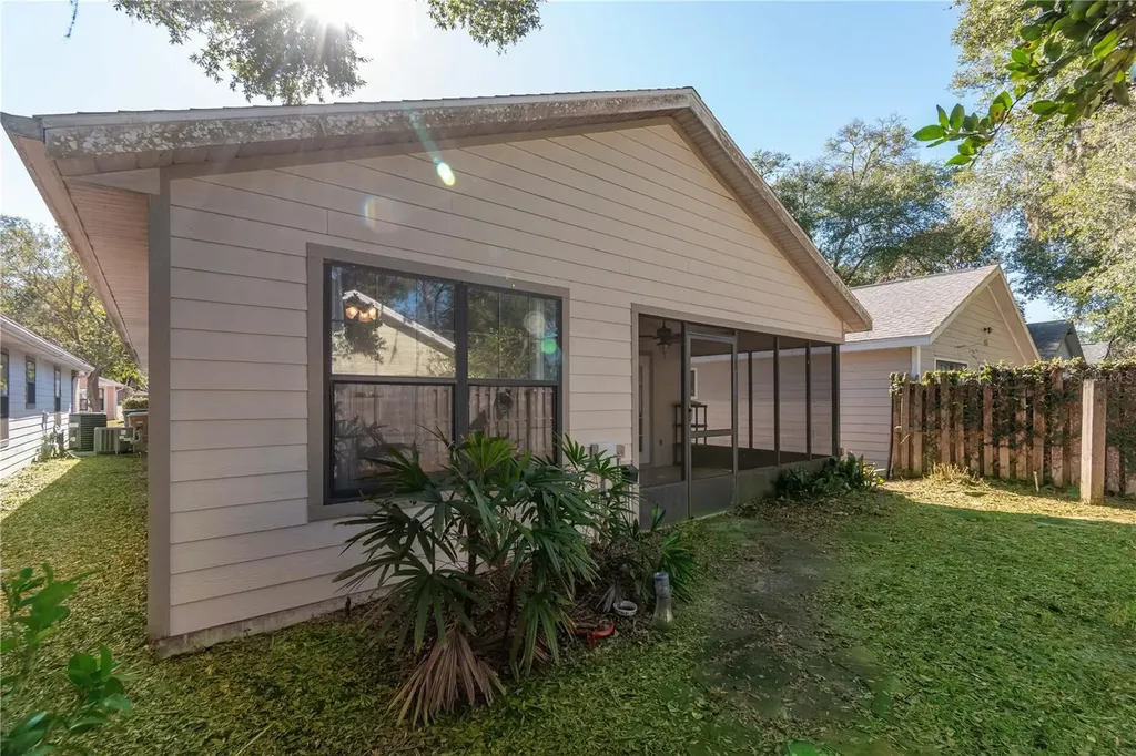 3911 NE 22nd Street Ocala FL 34470