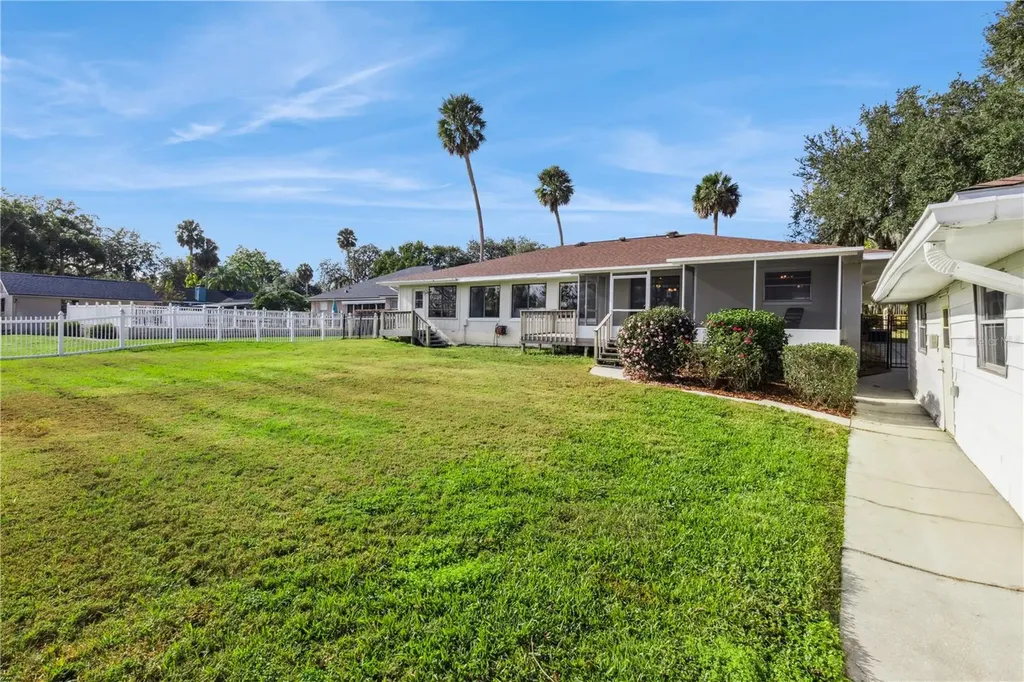28228 Tammi Drive Tavares FL 32778