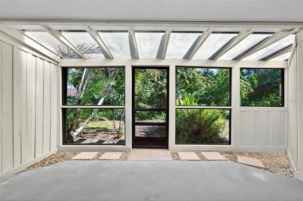 7607 4th Avenue W Bradenton FL 34209