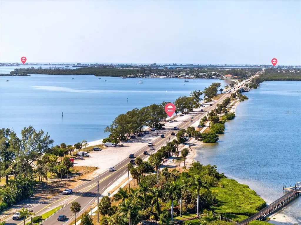 7607 4th Avenue W Bradenton FL 34209
