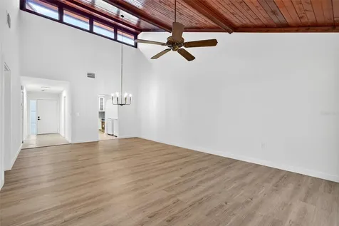 7607 4th Avenue W Bradenton FL 34209