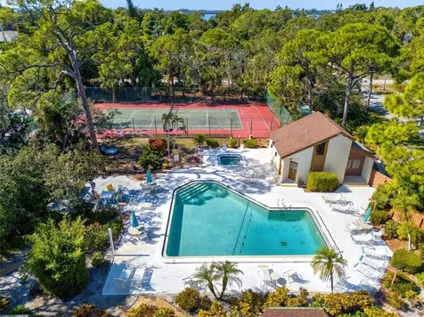 7607 4th Avenue W Bradenton FL 34209
