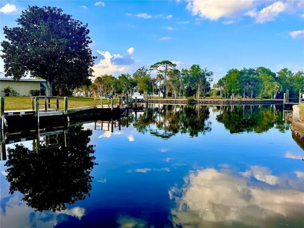 11229 W Bayshore Drive Crystal River FL 34429