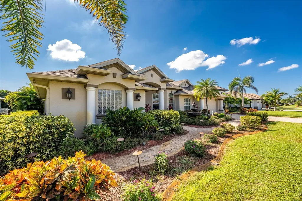 290 Rotonda Boulevard E Rotonda West FL 33947